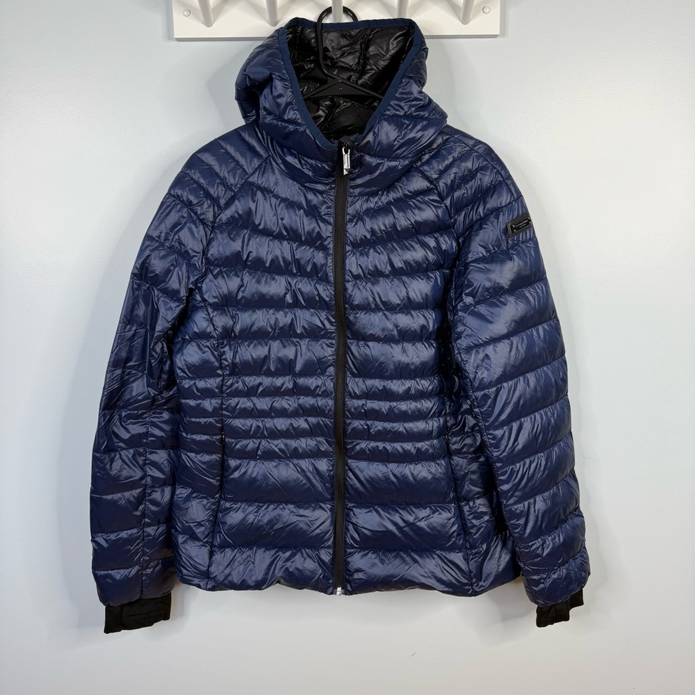 BCBGMAXAZRIA Women’s Packable Premium Down Puffer Jacket – Hooded – Size L